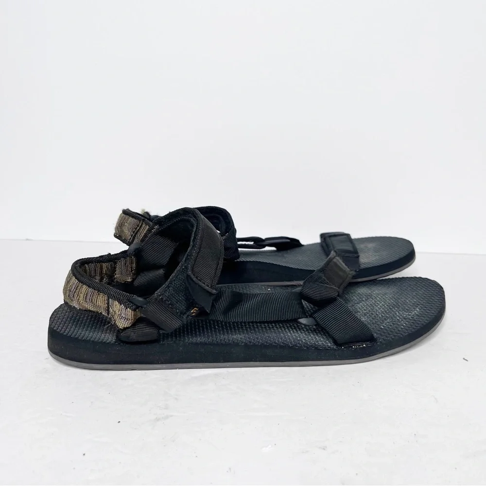 Teva Universal Black Strappy Sandals Size 12 Men’s